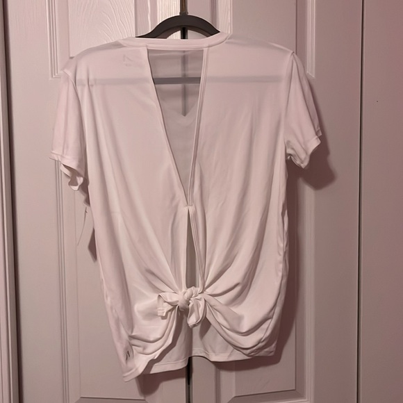 White athletic top - Picture 4 of 7